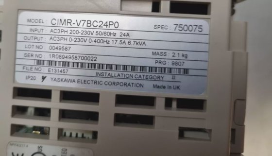 安川 CIMR-V7BC24P0 6.7KVA 4.0KW 逆变器