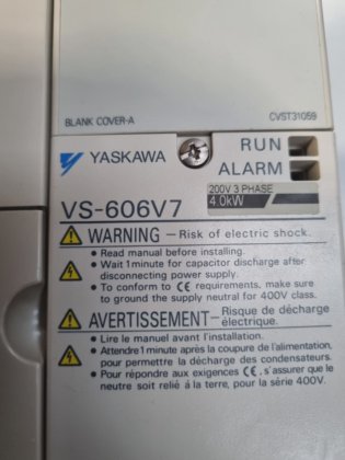 安川 CIMR-V7BC24P0 6.7KVA 4.0KW 逆变器