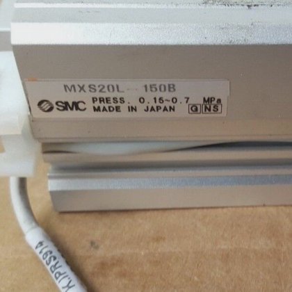 smc mxs20l-150b 滑台，带 (x2) smc