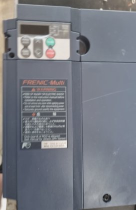 富士电机FRN5.5E1S-2CP6三相变频器（RBD1.3）。