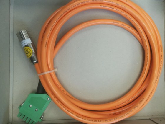 全新盒装 Kollmorgen SR6-6SMx7G 电机电缆