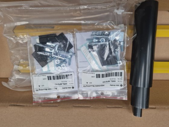 アレンブラッドリー445L-P4C1050FPライトカーテン1050mm。