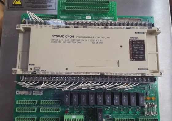 OMRON SYSMAC C40H-C60R-DE-V1 / WITH