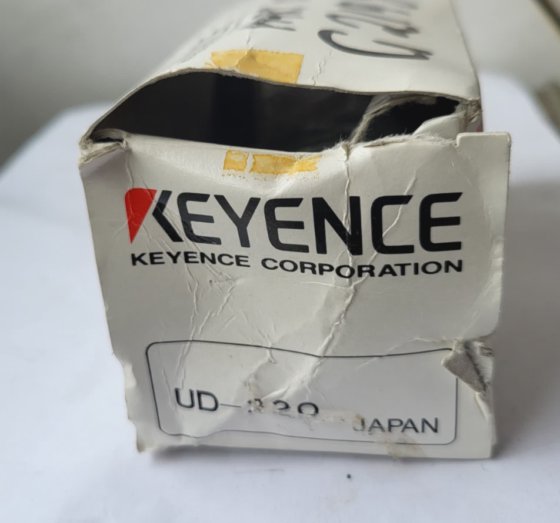 KEYENCE UD-320 ULTRASCHALLSENSOR (BR3.6B6)