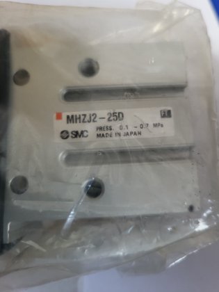 SMC MHZJ2-25D 气动手指 (BR3.6B5)