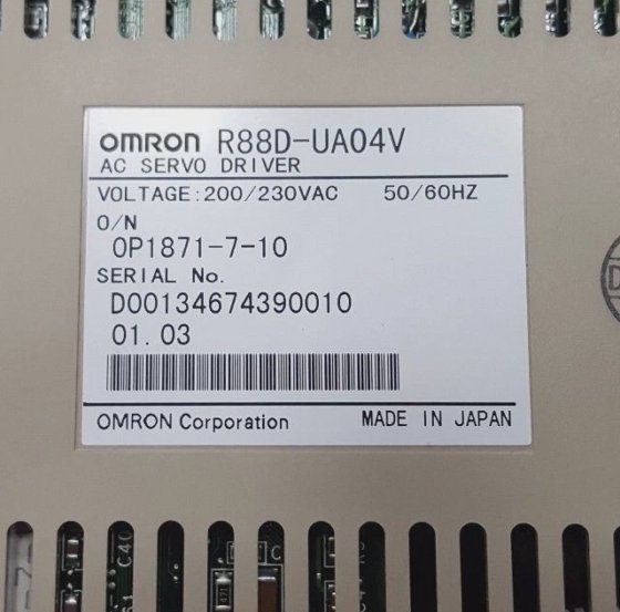 オムロン R88D-UA04V サーボドライブ.
