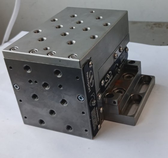 ニューポート M-562 ウルトラアラインステージ（BR4B.5B2）