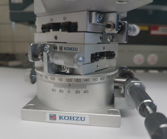 神津ロータリーRM07-03と神津リニアXYステージ