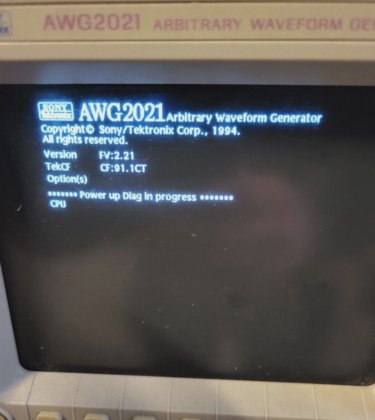 TEKTRONIX AWG2021 任意波形発生器（R1S8.5）
