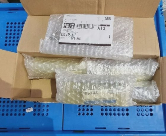 SMC MXQ8-30-M9BL 导向气缸 4/PK (RS2.2B3)