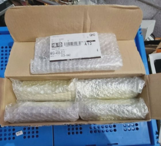 SMC MXQ8-30-M9BL 导向气缸 4/PK (RS2.2B3)