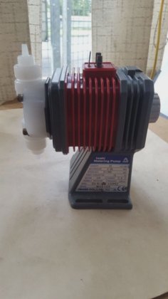 IWAKI EH-B10FC-230PR2 计量泵 (U9.3B4)