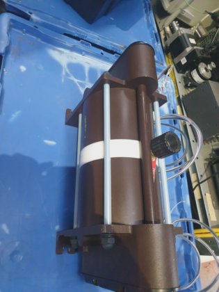 IWAKI FF-20HT气动驱动波纹管泵 (rbd2.1b2)