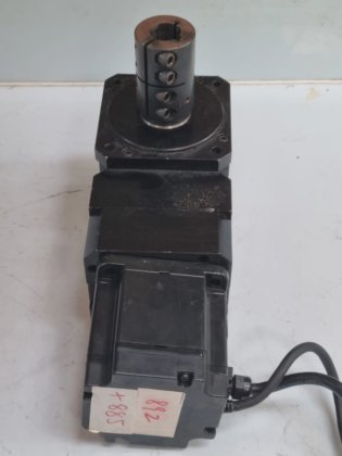 ormec mac-de011c2/i 伺服电机，带贝赛德ra90-010精密减速器（br5.2）。