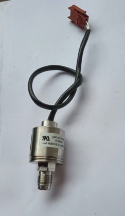 UE 精密传感器 E36W-H42 550 托绝对压力开关