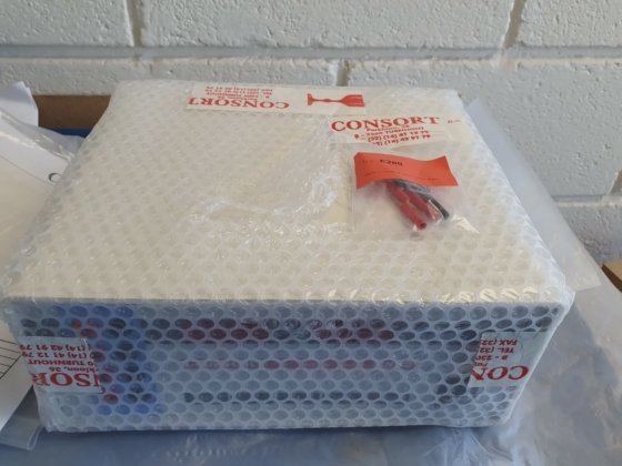 CONSORT エレクトロフォレシス電源 E862 6000v-150mA