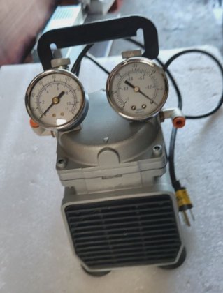 GAST DOA-P704-AA 大容量真空泵（rs2.1）