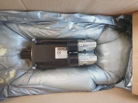 KOLLMORGEN AKM32C-ANCNAB00 サーボモーター (r3s7.7)