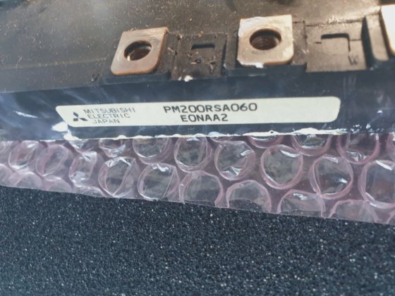 三菱 PM200RSA060 电源模块，带住友 SSDRV2 SA765366AX