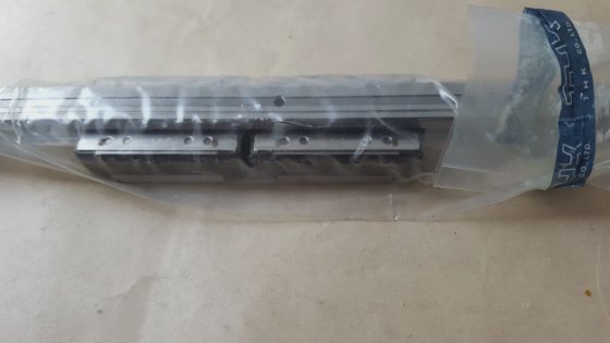 THK SR15W2SSC1+340L 线性导轨，带 x2 个滑块