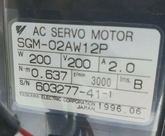 安川 SGM-02AW12P 交流伺服电机 (R4S6.6B3)