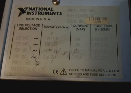 美国国家仪器公司 SCI-1000 181445K-31 机箱，带电源