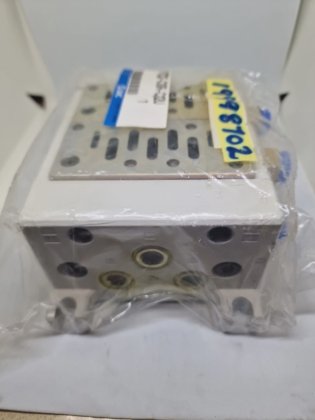 SMC VV712-C10R-C12U 歧管