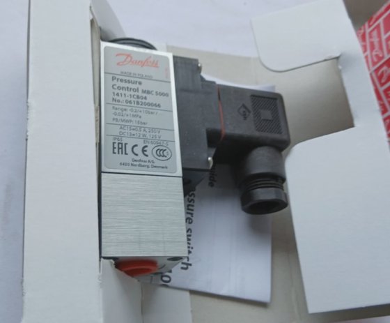 丹佛斯 061B200066 MBC5000 压力开关 (BR4A.6B9)