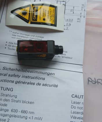 BAUMER OHDK10P5101/S35A 反射型センサー (BR4A.6B4)