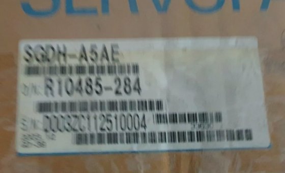 安川 SGDH-A5AE 伺服驱动器（消防管）