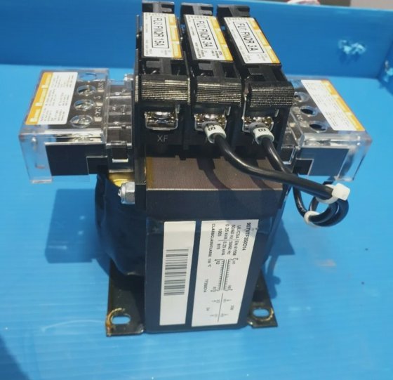 SQUARE D 9070TF350D14 控制变压器，（R5S6.3）