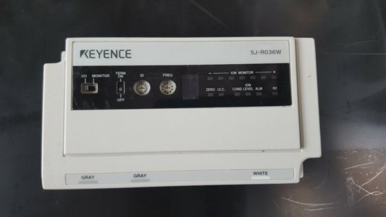 KEYENCE SJR036W -STATIC ELIMINATOR CONTROLLER