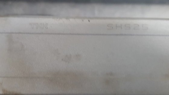 直线导轨 长=111 厘米 宽=25 厘米