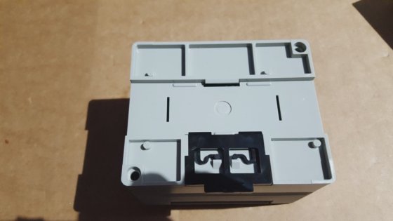 KEYENCE LB-1103 控制器无键 (BR1.5B8)