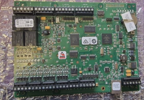 Lenel LNL-2220 インテリジェント・デュアル・リーダー・コントローラー