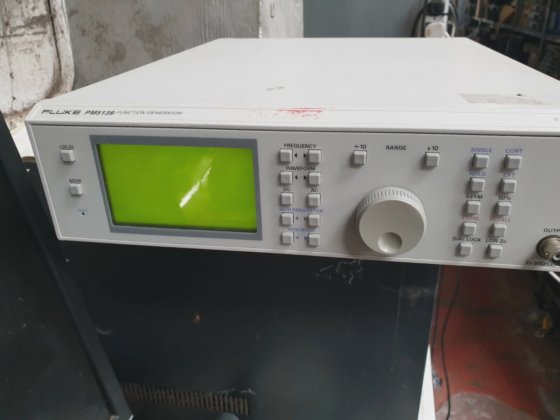 FLUKE PM5139 PM5139/001 FUNCTION GENERATOR