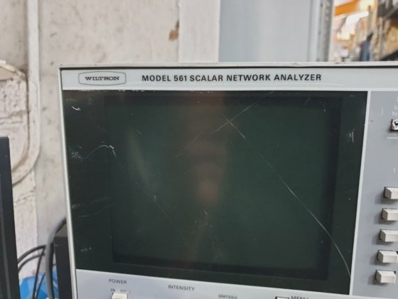 WILTRON 561 SCALAR NETWERKANALYSATOR (RBD7.2)