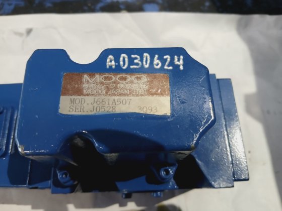 SERVO VÁLVULA MOOG J661A507 (R6S2.2)