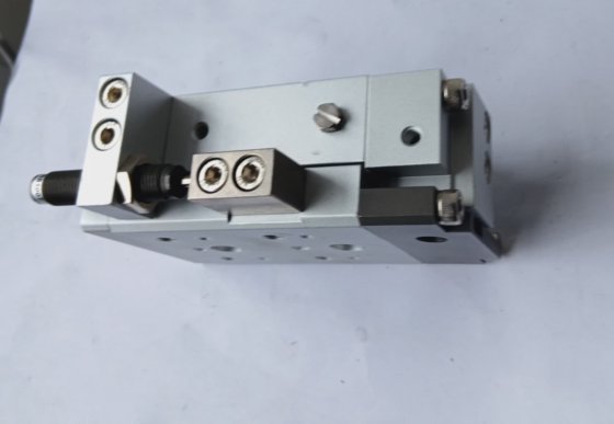 smc mxs16-20bsr 导向气缸 (br4b.5b3)