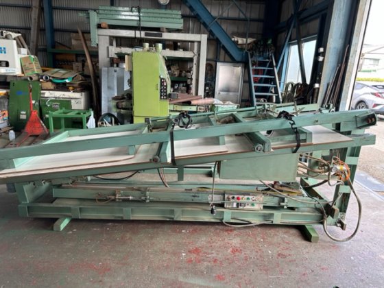 田中機械工業 万能パネルソー２５００型