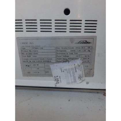 冷蔵キャビネット