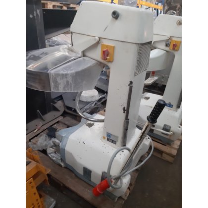 侧搅拌机 120 千克 -180 升