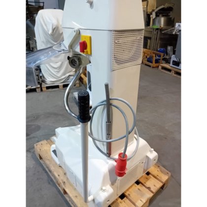 生地分割機 Machinery