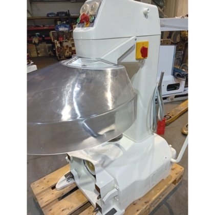 生地分割機 Machinery