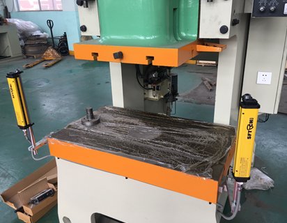 JH21 气动压力机