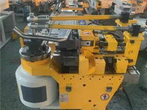 自動パイプ曲げ機 130 CNC 自動冷たいパイプ曲げ機油圧ビッグ重い鋼管用