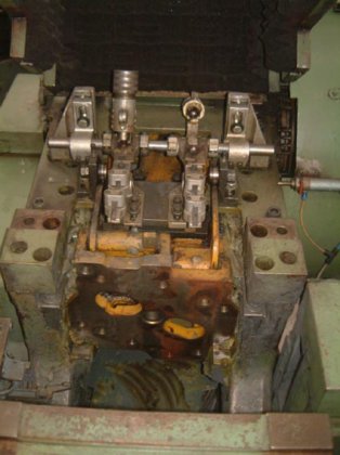 卡尔斯锤 Asts 200