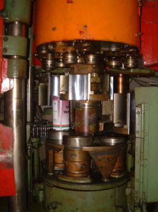 コンチネンタル缶 550 Hcm 6