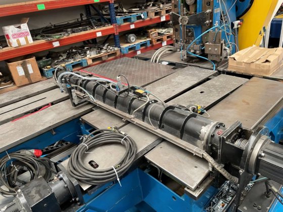 阿尔方斯哈 C30 型