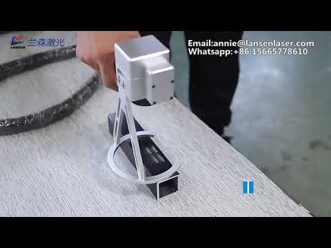 用于金属徽标印刷的迷你型触摸屏手持式光纤激光打标机